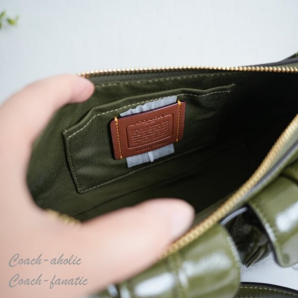 Coach CBJ01 Ashton Shoulder Bag In Shiny Crinkle Leather Gold/Olive Green - Picture 10 of 11